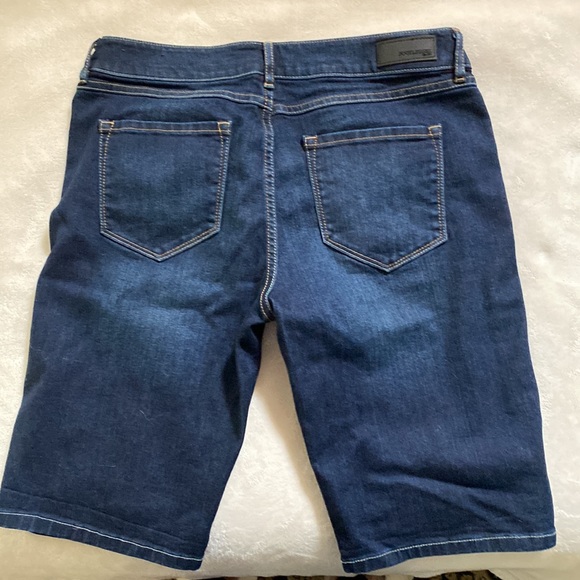 Bootlegger Jean shorts - Picture 3 of 3